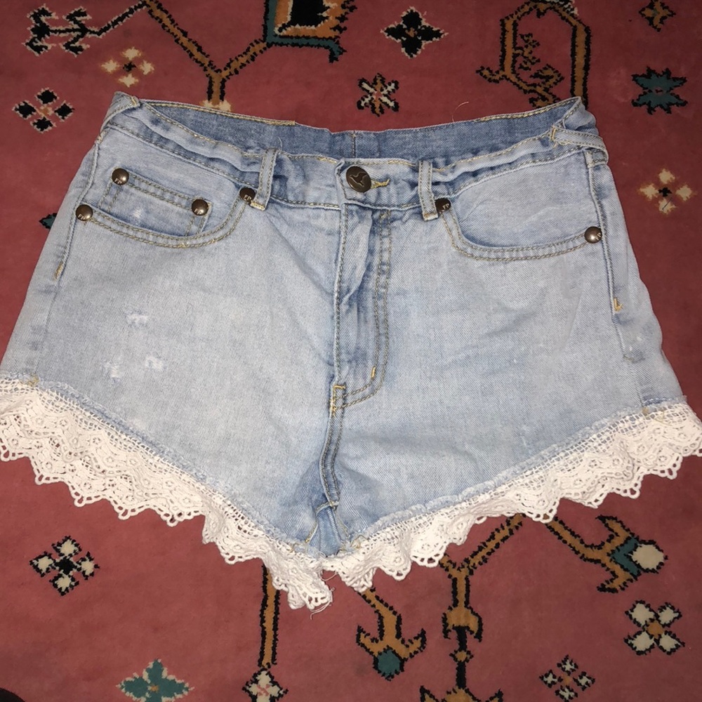 Free People Jean Shorts with white lace, Size 25
